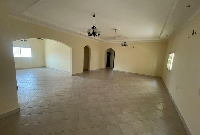 1002447 - Property Image 2