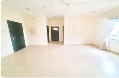 Apartment - 4 Bedrooms - 3 Bathrooms for rent in Tubli - Central Governorate