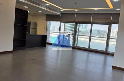 Apartment - 2 Bedrooms - 3 Bathrooms for rent in Reef Island - Capital Governorate Apartment - 2 Bedrooms - 3 Bathrooms for rent in Reef Island - Capital Governorate