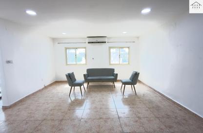 Compound - 3 Bedrooms - 4 Bathrooms for rent in Al Jasra - Northern Governorate