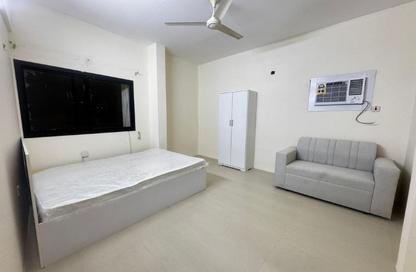 Apartment - Studio - 1 Bathroom for rent in Salmaniya - Manama - Capital Governorate