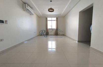 Apartment - 3 Bedrooms - 4 Bathrooms for rent in Hidd - Muharraq Governorate