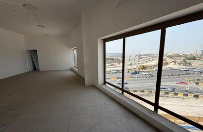 Office Space - 4 Bedrooms - 4 Bathrooms for rent in Tubli - Central Governorate