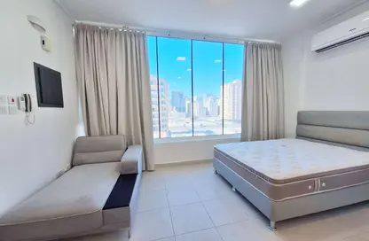 Apartment - Studio - 1 Bathroom for rent in Al Juffair - Capital Governorate