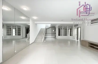 Villa - 4 Bedrooms - 6 Bathrooms for rent in Saar - Northern Governorate