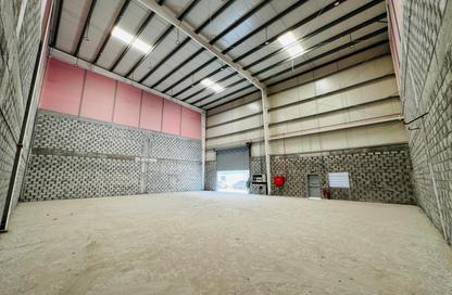 Warehouse - Studio - 1 Bathroom for rent in Ras Zuwayed - Southern Governorate
