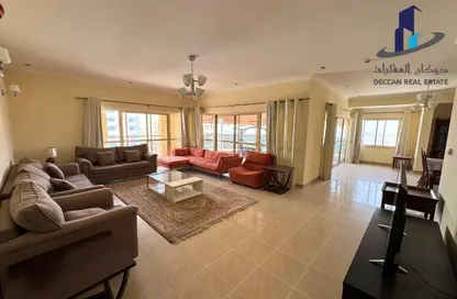 Apartment - 4 Bedrooms - 4 Bathrooms for rent in Al Juffair - Capital Governorate