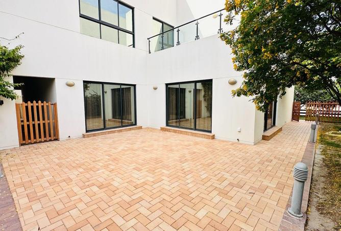 53033813 - Property Image 2