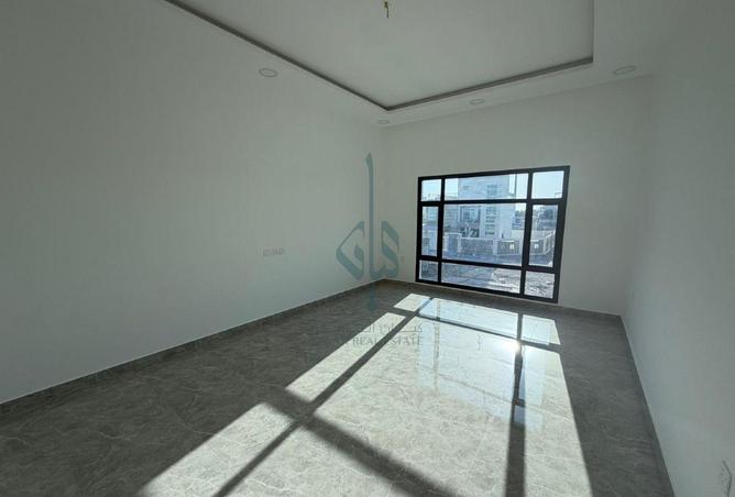 994391 - Property Image 3