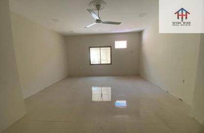 Apartment - 3 Bedrooms - 2 Bathrooms for rent in Sanad - Central Governorate Apartment - 3 Bedrooms - 2 Bathrooms for rent in Sanad - Central Governorate