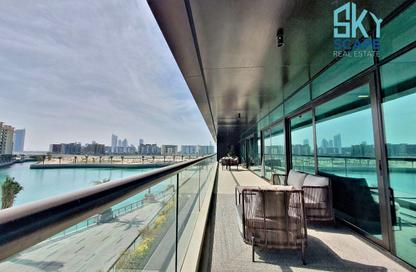 Apartment - 2 Bedrooms - 3 Bathrooms for rent in Reef Island - Capital Governorate