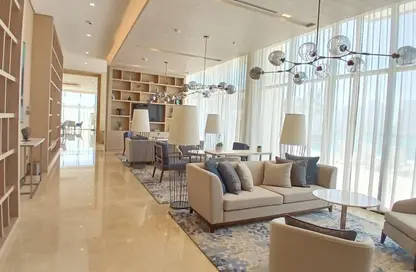 Apartment - 2 Bedrooms - 3 Bathrooms for rent in Reef Island - Capital Governorate