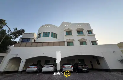 عمارة بالكامل - استوديو للبيع في البسيتين - المحرق