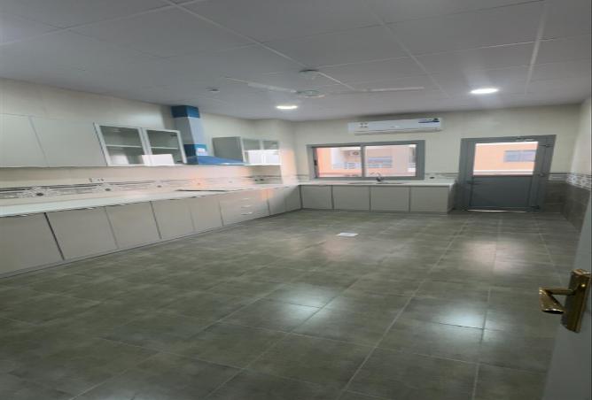 999910 - Property Image 3