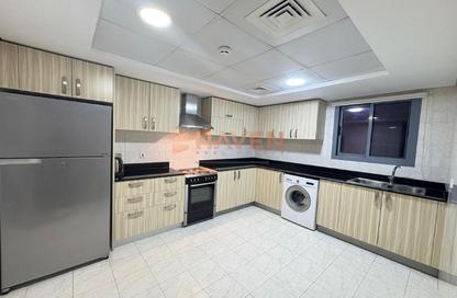 Apartment - 3 Bedrooms - 3 Bathrooms for rent in Busaiteen - Muharraq Governorate