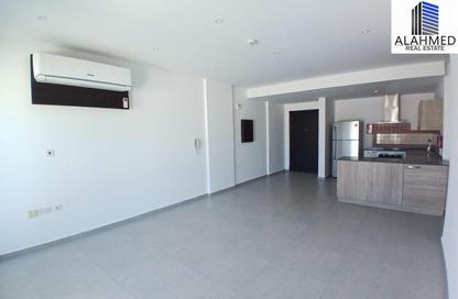Apartment - 1 Bedroom - 1 Bathroom for rent in Sanabis - Manama - Capital Governorate Apartment - 1 Bedroom - 1 Bathroom for rent in Sanabis - Manama - Capital Governorate
