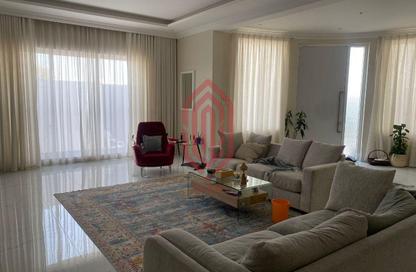 Villa - 4 Bedrooms - 5 Bathrooms for rent in Shakhura - Northern Governorate