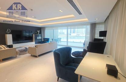 Duplex - 3 Bedrooms - 5 Bathrooms for rent in Seef - Capital Governorate