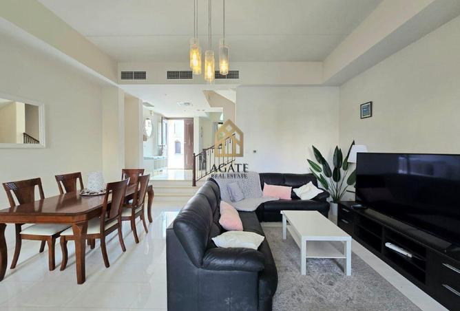 996198 - Property Image 2