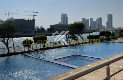 Apartment - 2 Bedrooms - 3 Bathrooms for rent in Reef Island - Capital Governorate