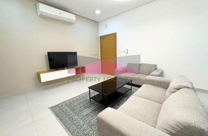 Apartment - 1 Bedroom - 2 Bathrooms for rent in Janabiya - Northern Governorate
