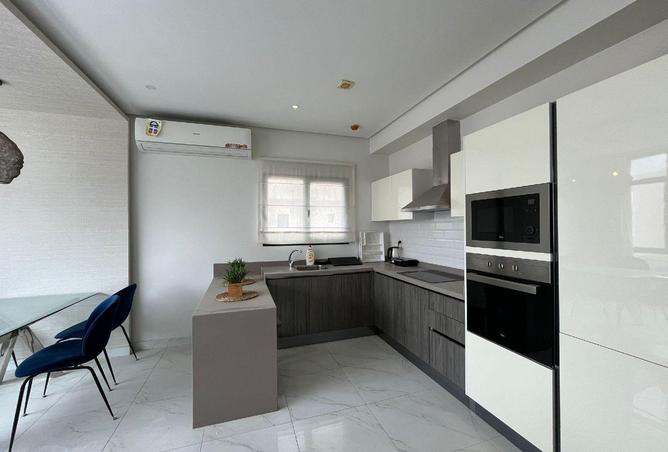 52302031 - Property Image 3