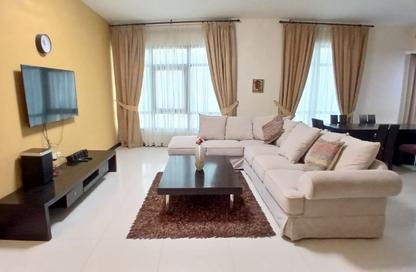 Apartment - 2 Bedrooms - 2 Bathrooms for rent in Busaiteen - Muharraq Governorate