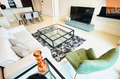 Apartment - 2 Bedrooms - 3 Bathrooms for rent in Reef Island - Capital Governorate