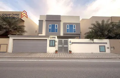 فيلا - 5 غرف نوم - 6 حمامات للبيع في باربار - المحافظة الشمالية