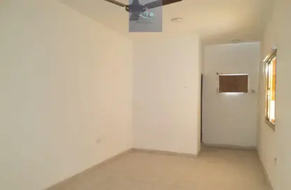 سكن الموظفين - استوديو - 8 حمامات للايجار في الهملة - المحافظة الشمالية