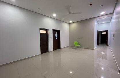 Apartment - 2 Bedrooms - 2 Bathrooms for rent in A'Ali - Central Governorate Apartment - 2 Bedrooms - 2 Bathrooms for rent in A'Ali - Central Governorate