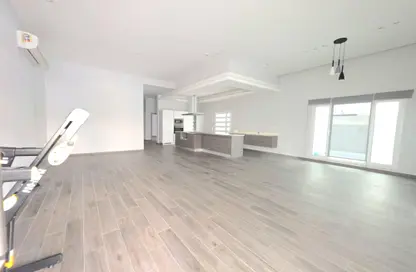 Apartment - 3 Bedrooms - 3 Bathrooms for rent in Tubli - Central Governorate