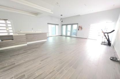 Apartment - 3 Bedrooms - 3 Bathrooms for rent in Tubli - Central Governorate