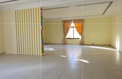 Villa - 5 Bedrooms - 5 Bathrooms for rent in Saar - Northern Governorate