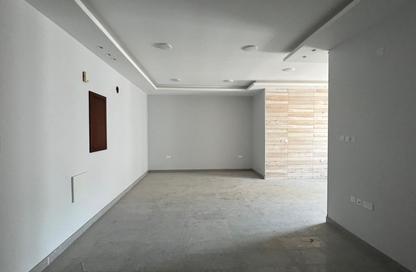 Office Space - Studio - 2 Bathrooms for rent in Al Qadam - Northern Governorate