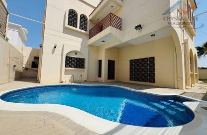 Villa - 5 Bedrooms - 6 Bathrooms for rent in Mahooz - Manama - Capital Governorate