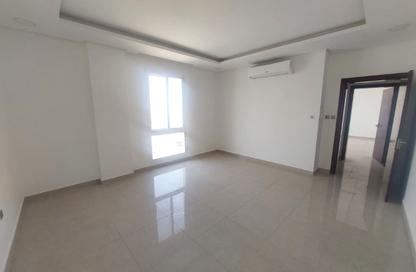 Apartment - 3 Bedrooms - 3 Bathrooms for rent in Hidd - Muharraq Governorate