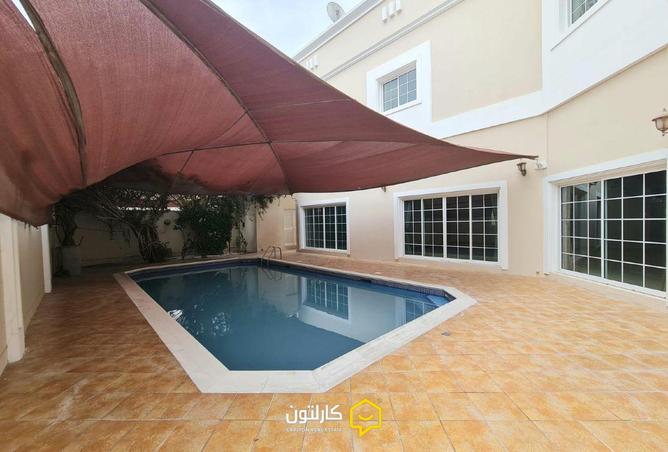 987199 - Property Image 2