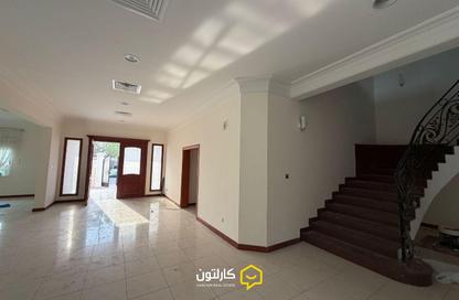 فيلا - 5 غرف نوم - 5 حمامات للايجار في الجفير - محافظة العاصمة