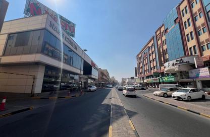 Show Room - Studio - 2 Bathrooms for rent in Exhibition Road - Hoora - Capital Governorate