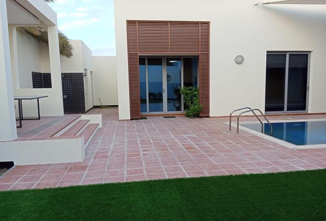 976054 - Property Image 2