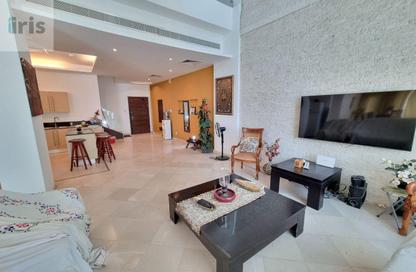 Duplex - 2 Bedrooms - 3 Bathrooms for rent in Al Juffair - Capital Governorate