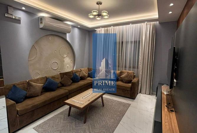 985583 - Property Image 2