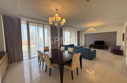 Apartment - 2 Bedrooms - 3 Bathrooms for rent in Sanabis - Manama - Capital Governorate