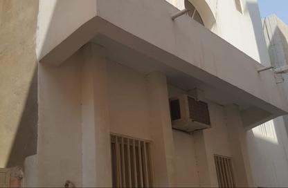عمارة بالكامل - 8 غرف نوم - 6 حمامات للبيع في البسيتين - المحرق
