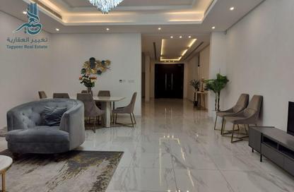 Villa - 4 Bedrooms - 5 Bathrooms for rent in Janabiya - Northern Governorate Villa - 4 Bedrooms - 5 Bathrooms for rent in Janabiya - Northern Governorate