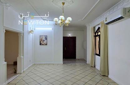 Apartment - 2 Bedrooms - 2 Bathrooms for rent in Mahooz - Manama - Capital Governorate Apartment - 2 Bedrooms - 2 Bathrooms for rent in Mahooz - Manama - Capital Governorate