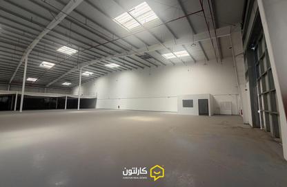 مستودع - استوديو - 2 حمامات للايجار في الحد - المحرق