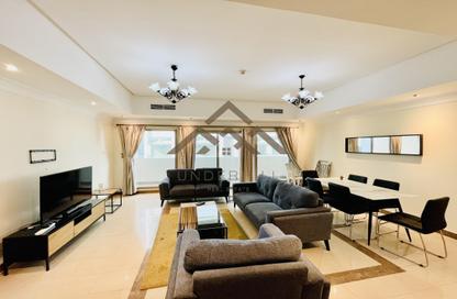 Apartment - 2 Bedrooms - 3 Bathrooms for rent in Al Juffair - Capital Governorate