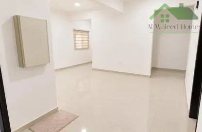 Apartment - 2 Bedrooms - 2 Bathrooms for rent in Galali - Muharraq Governorate
